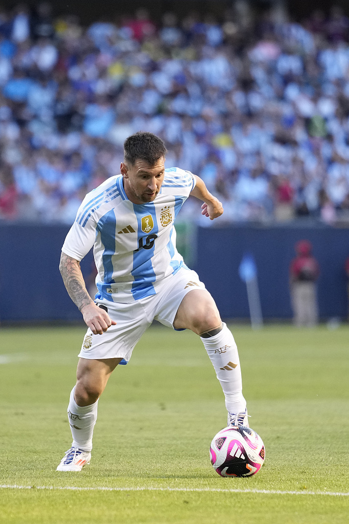 独行侠外线火力全开 东契奇表现抢眼