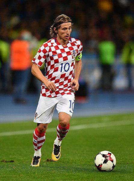 爵士116-114险胜独行侠终结5连败，马尔卡宁33分，弗拉格空砍26+10+8