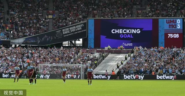 卡尔更新社媒，内容包含双手下压庆祝照